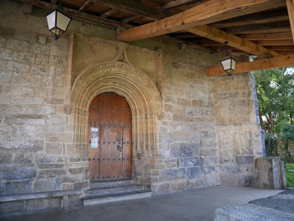 Jasokundeko Andra Maria eliza, Altzo