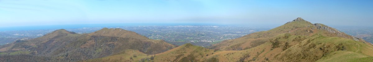 Panorama Bizkailuzetik: Erebi, Atxulegi eta Mondarrain