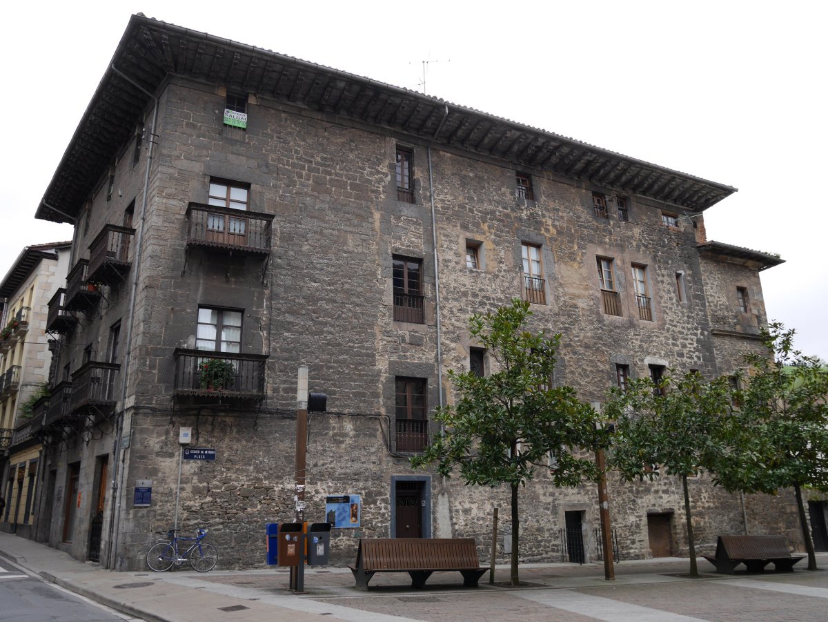 Moiua-Barrena jauregia, Bergara