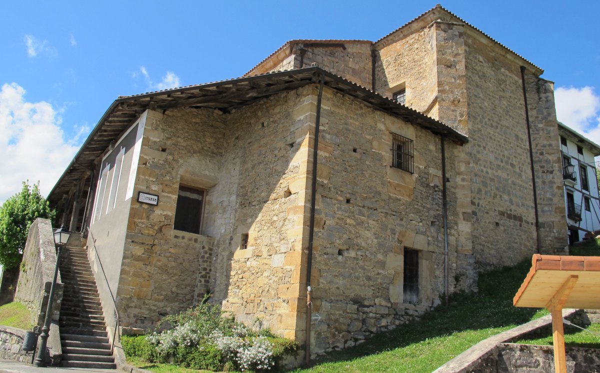 San Bartolome eliza, Itsaso