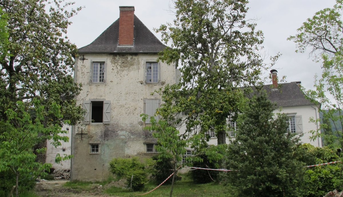 Apphatia Jauregia, Zalgize