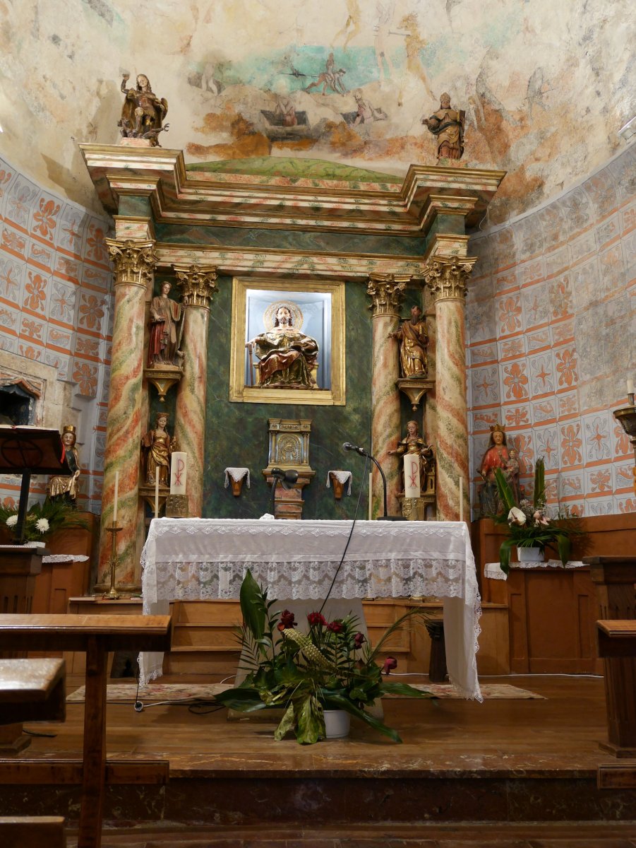 Santo Tomas eliza, Ollo