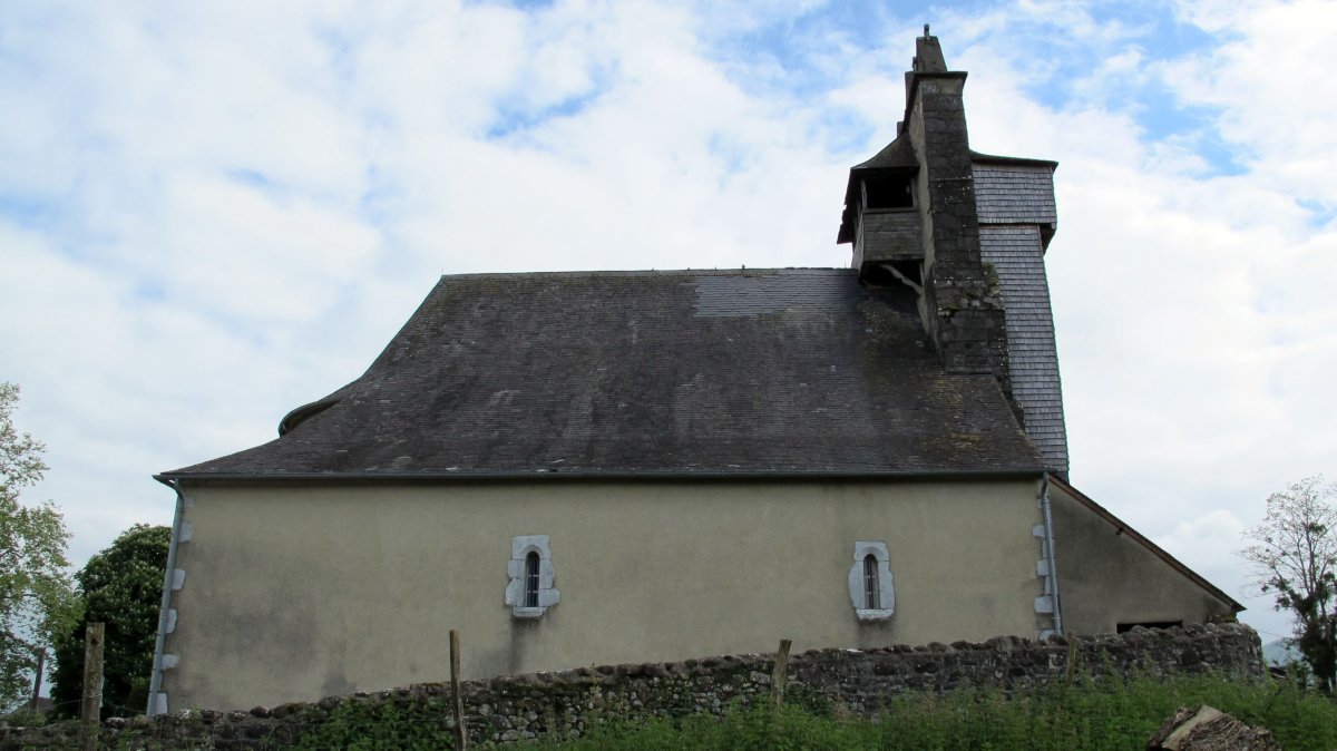 San Martin eliza, Mendi