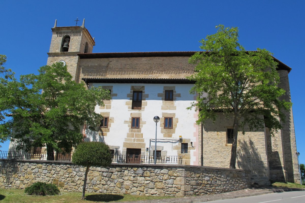 San Martin eliza, Apodaka