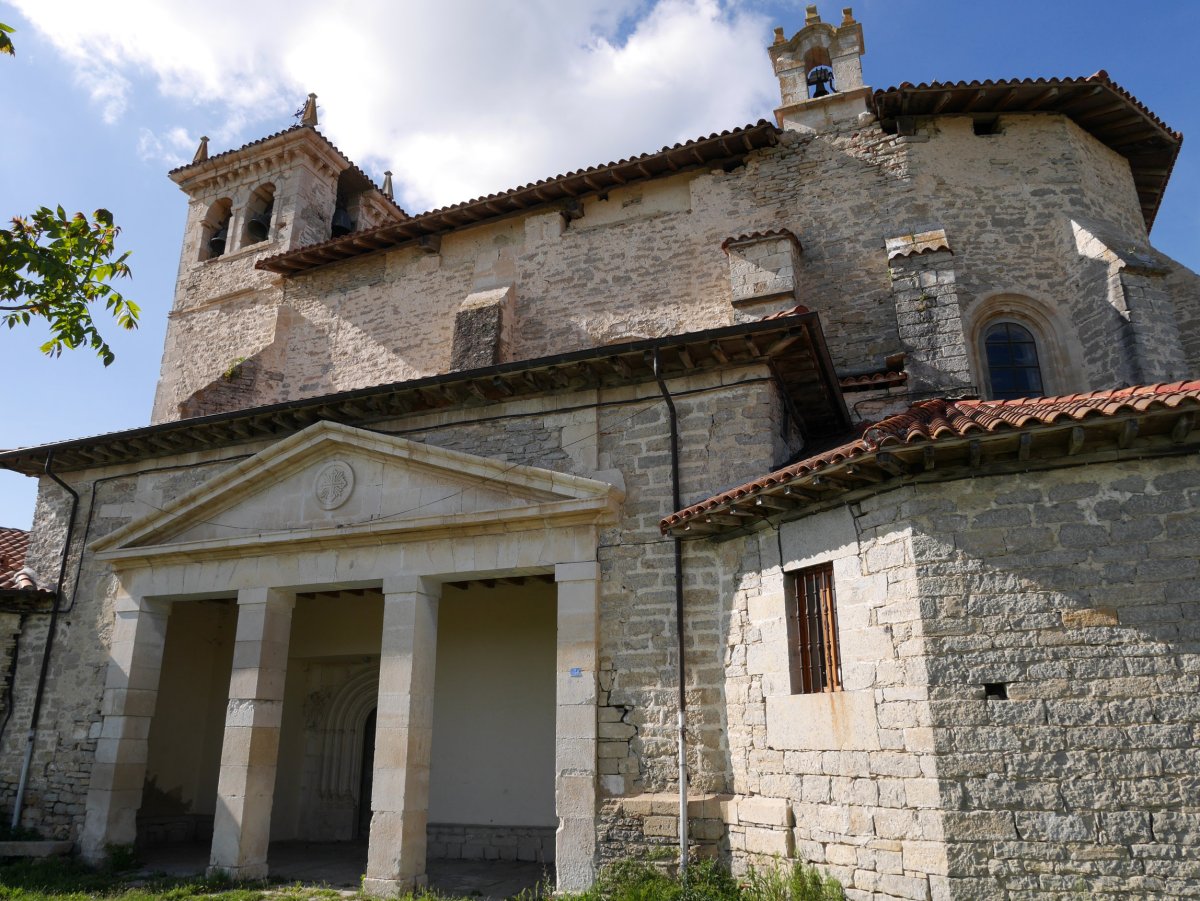 Donemiliaga eliza, Zuhatzu