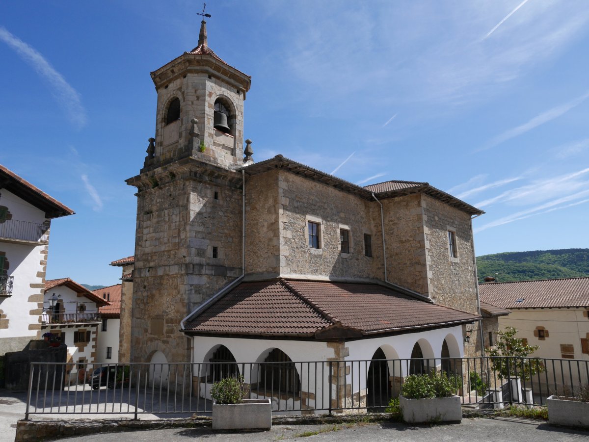 San Pedro eliza, Larraintzar