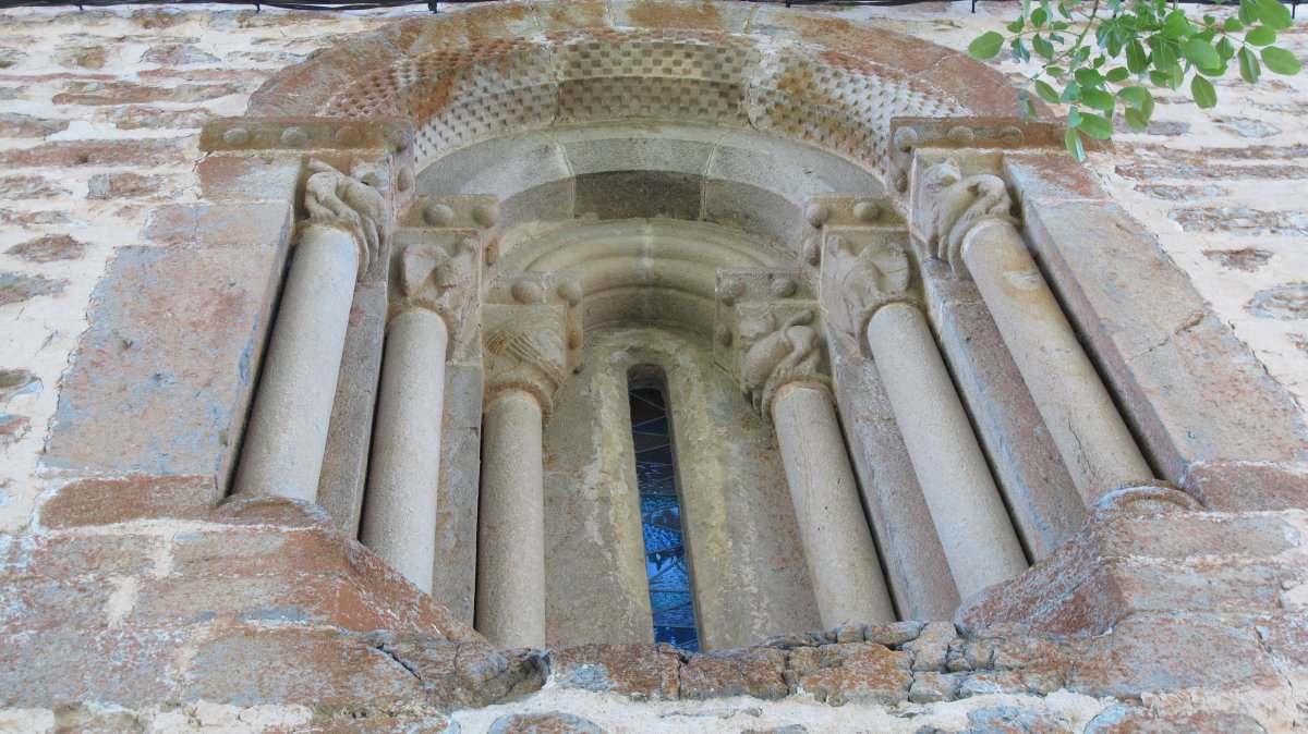 San Bartolome eliza, Olano