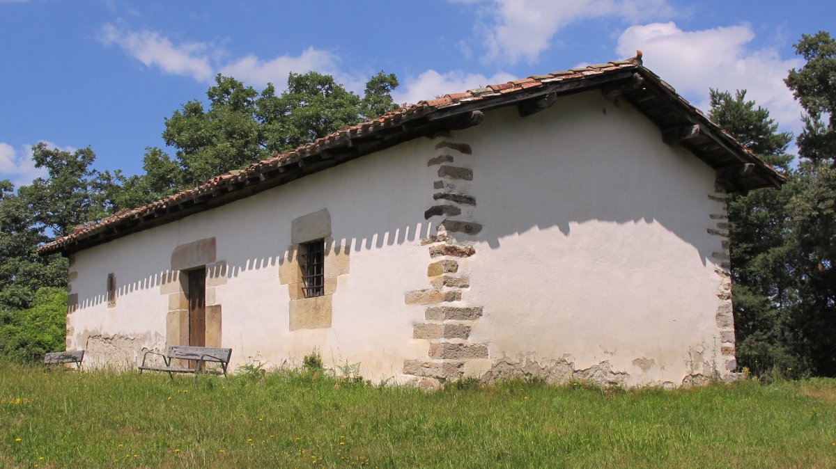 San Bartolome ermita, Manurga