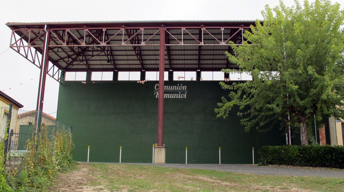 Pelotalekua, Komunioi