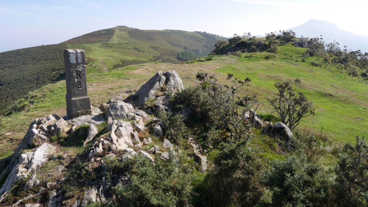 Mugarri zaharra Zigorriagako gainean