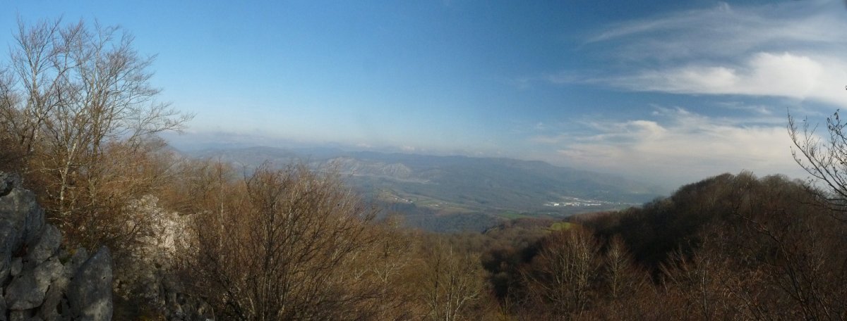 Paisaia Kaxamondik. Eskuin aldean, Izarrita