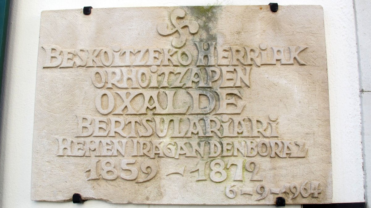 Oroigarria, Beskoitze