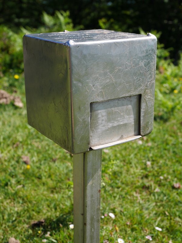 Bastelarrako txartelontzia