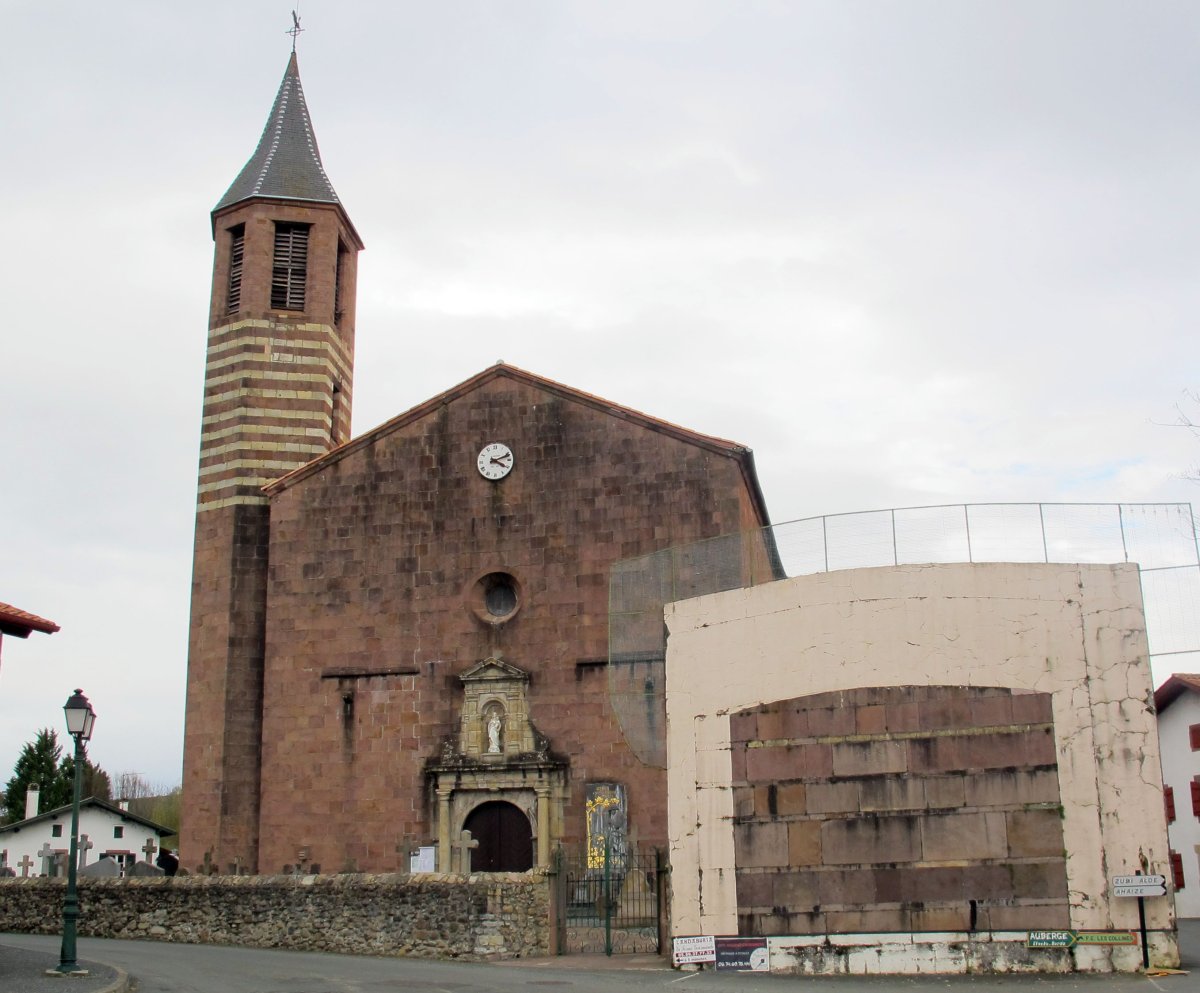 San Julian eliza, Ortzaize