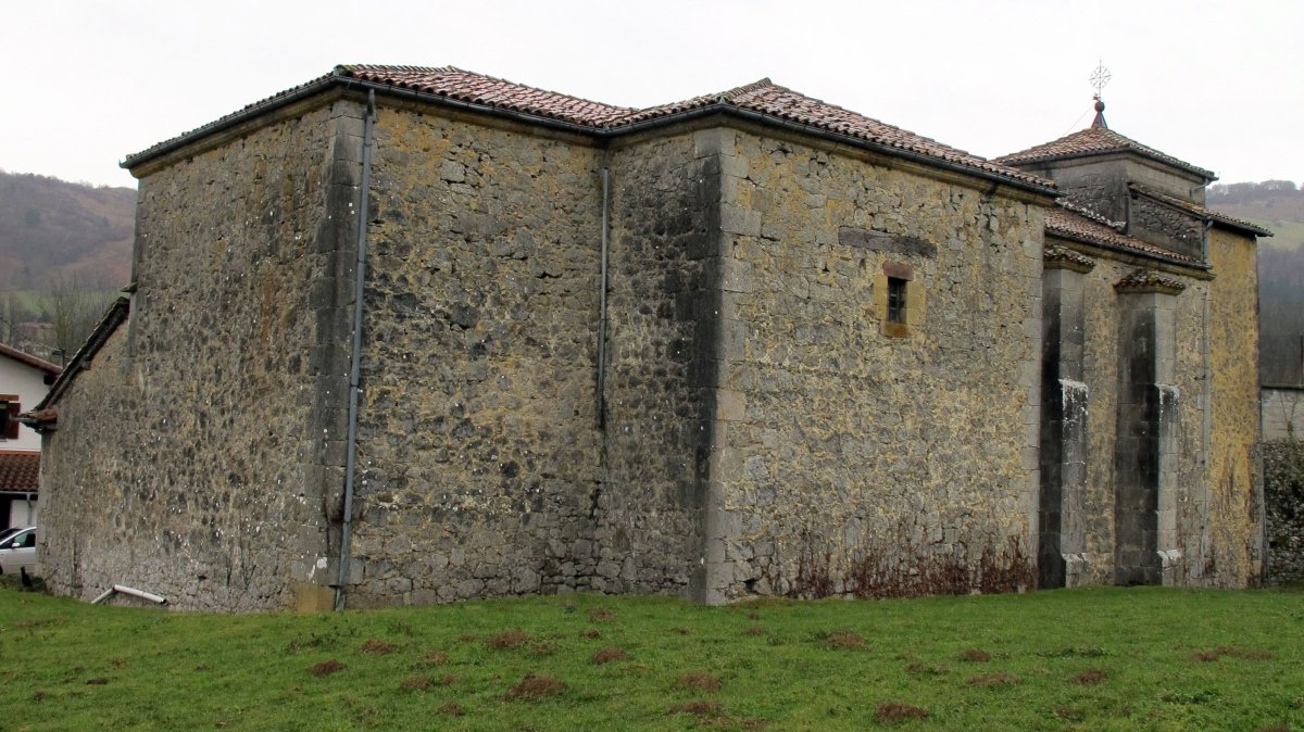 Santo Domingo eliza, Gaztelu