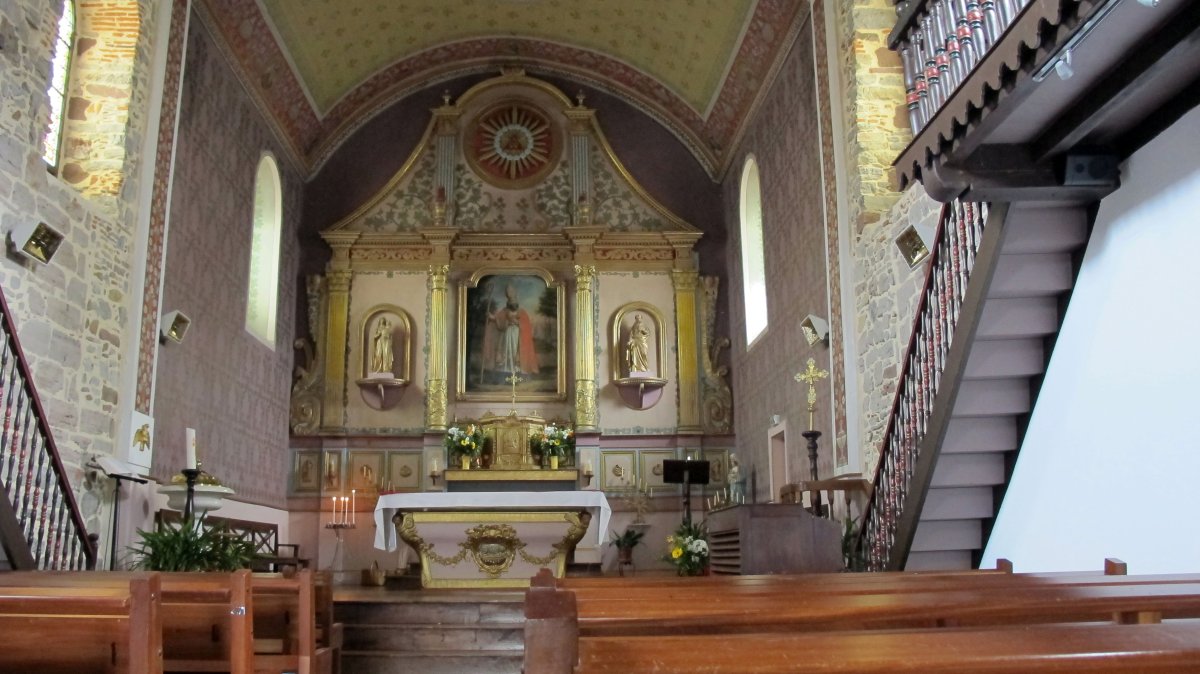 San Martin eliza, Lasa