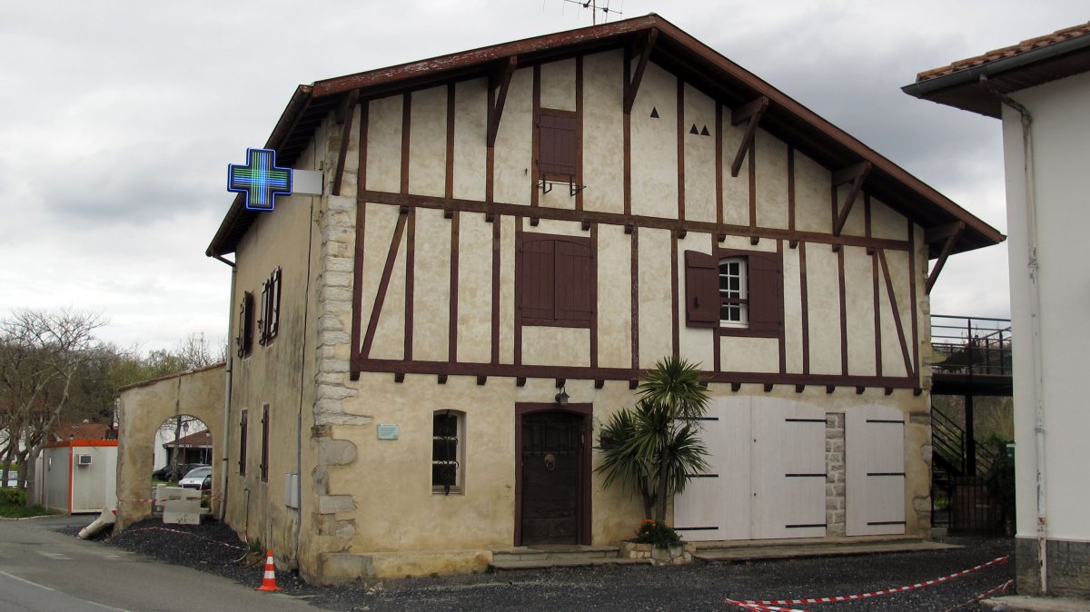 Salaberri etxea, Urketa