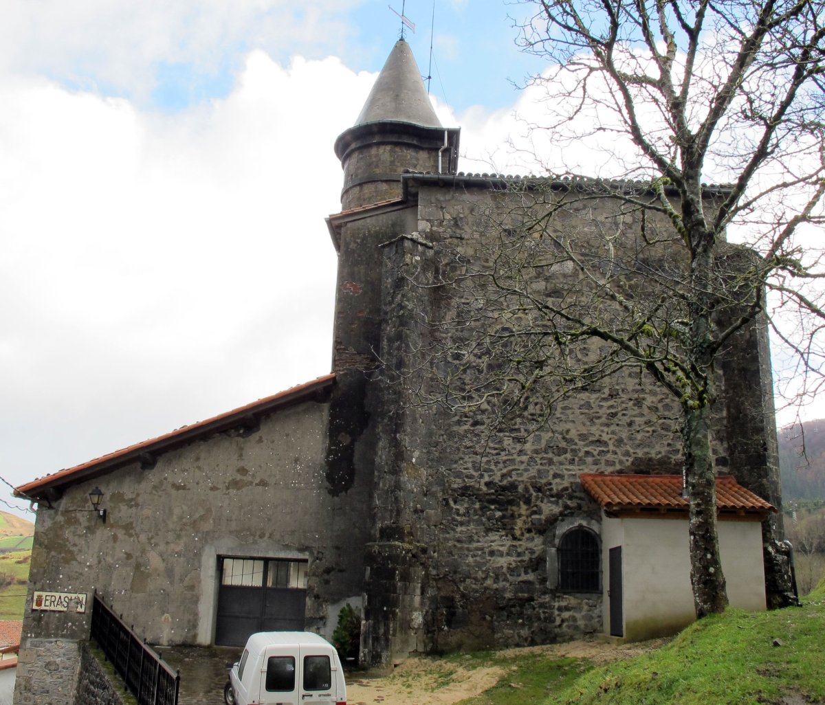 San Estanislao eliza, Eratsun