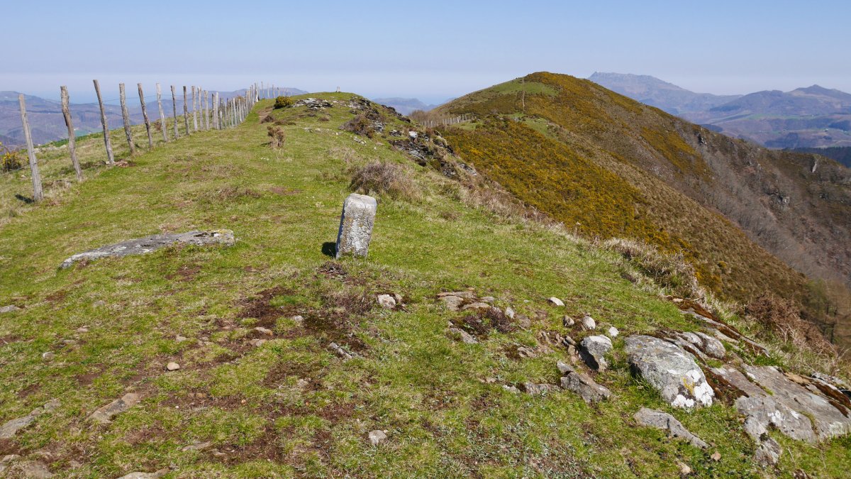 Oianberri eta Apaola arteko bizkarra