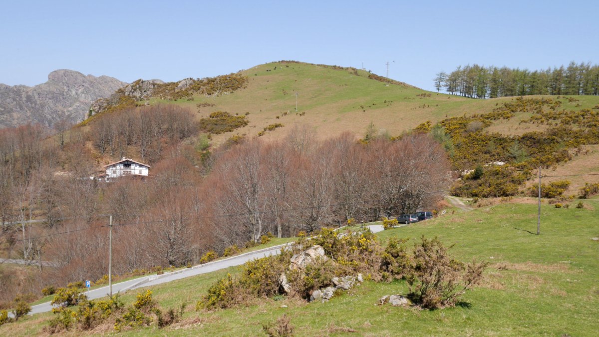 Agiña, mendatearen ingurutik