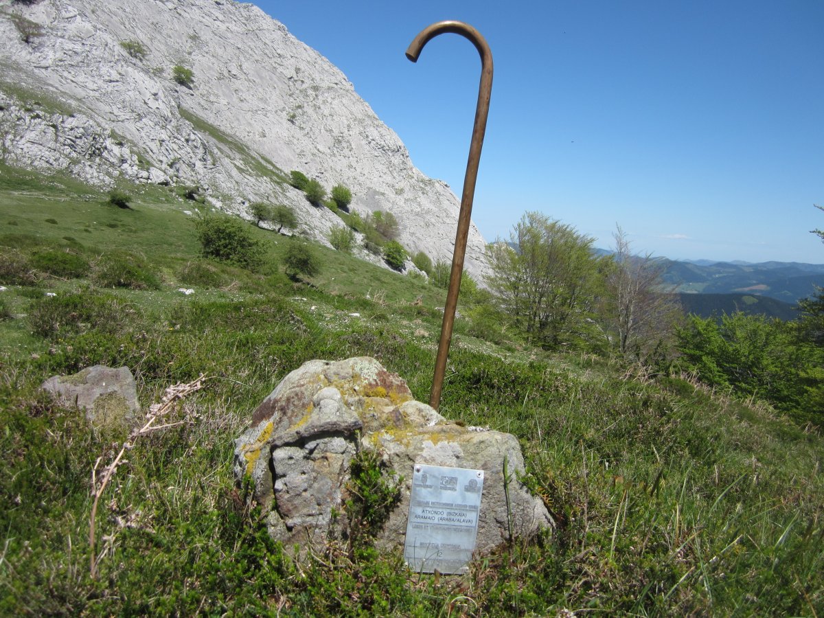 Dólmen Zabalandi-Anbotoste (Mayo 2015)