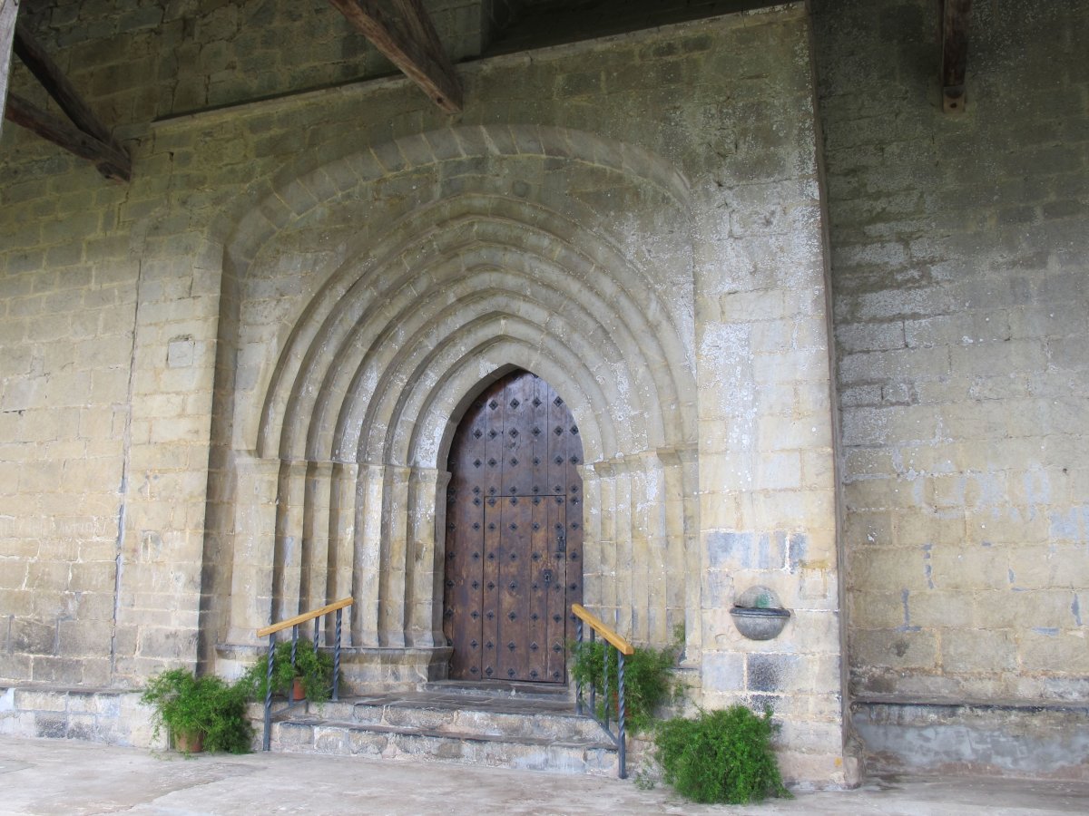 Jasokundeko Ama eliza, Gaztelu