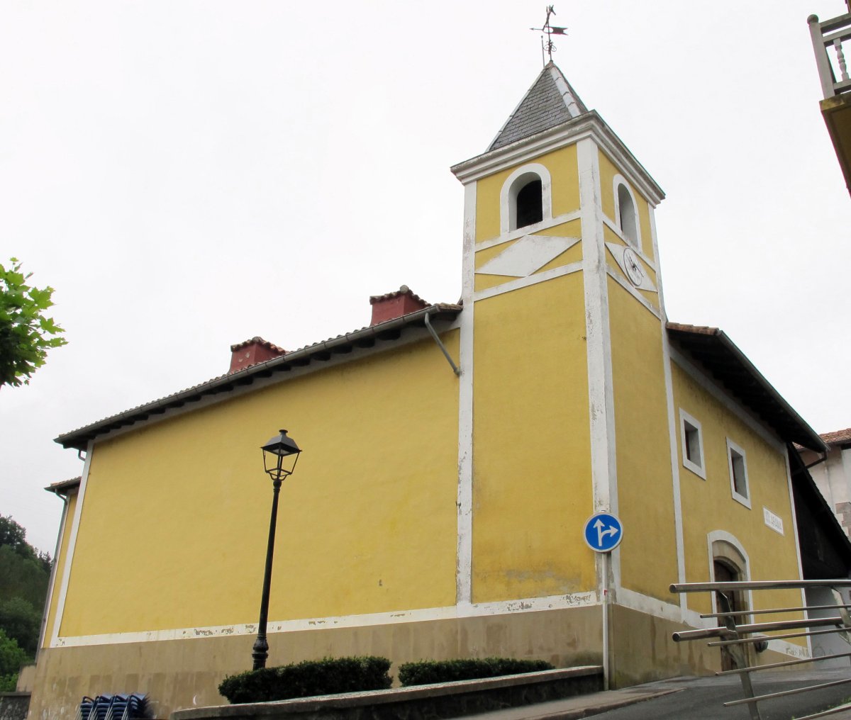 San Martin eliza, Arama