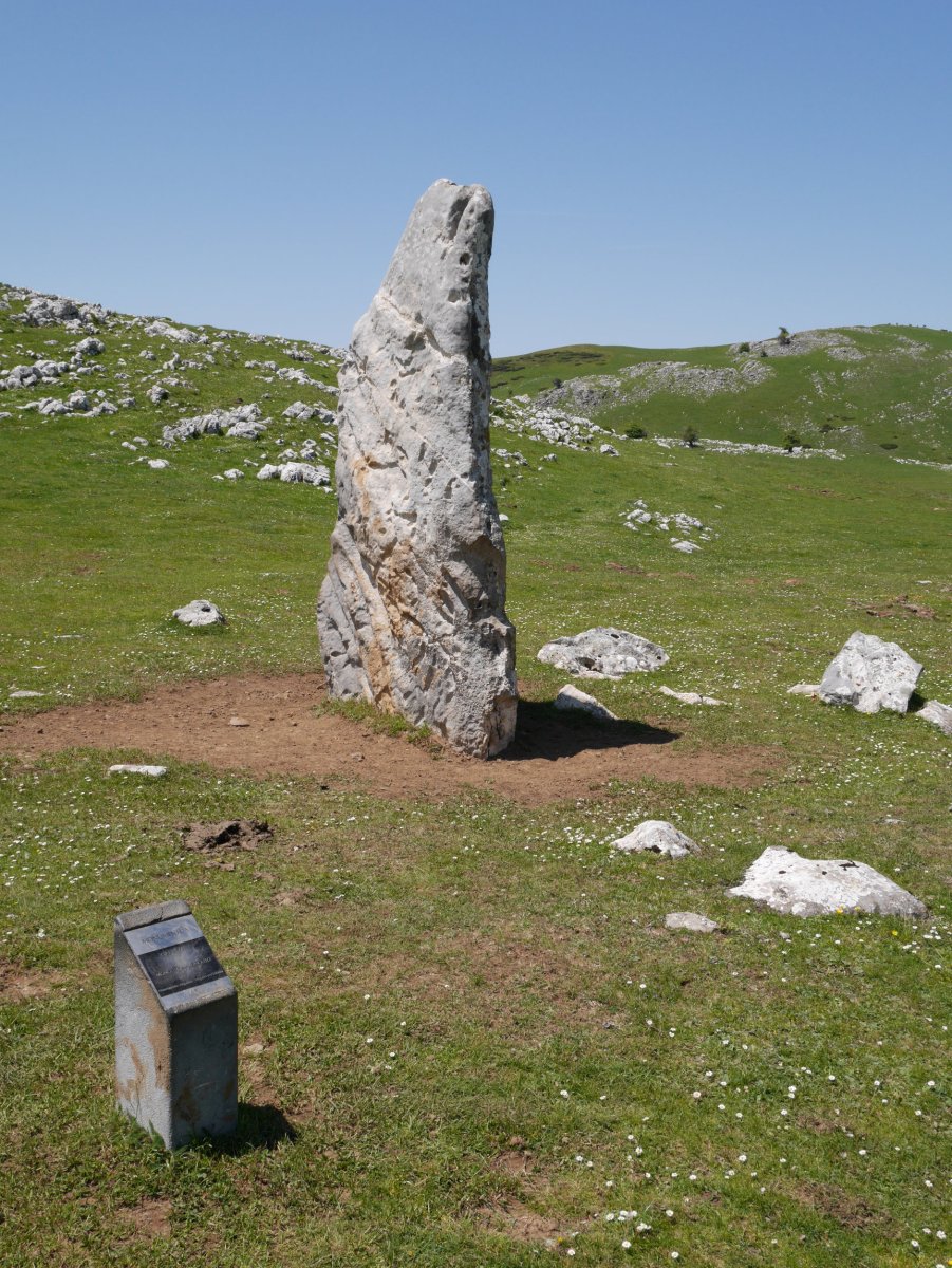 IGARATZA 3 zutarria zutik