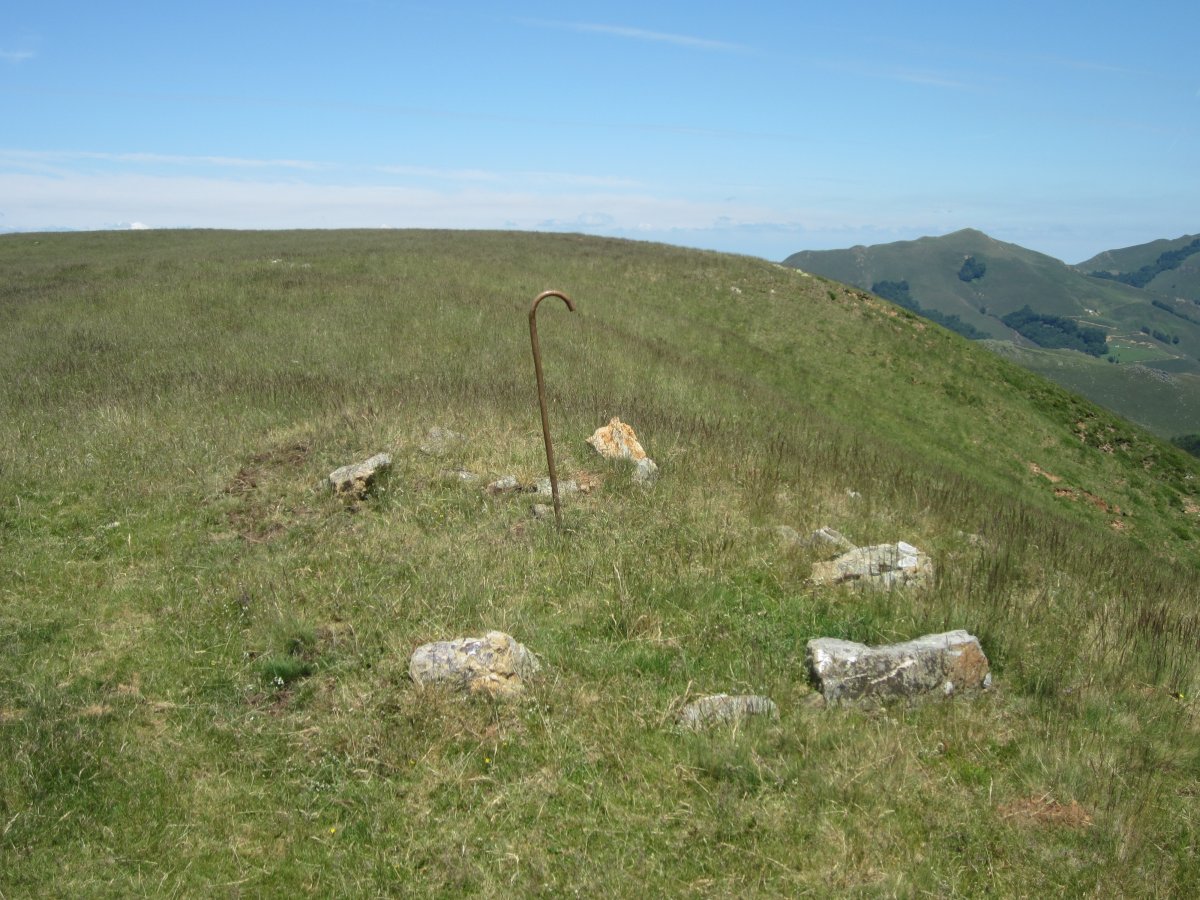 Cromlech Tumular Ilarrita nº 26 (Junio 2015)