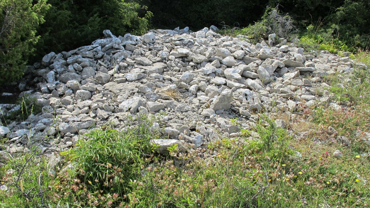 Ostondo 3 tumulua, Munarriz-Goñi