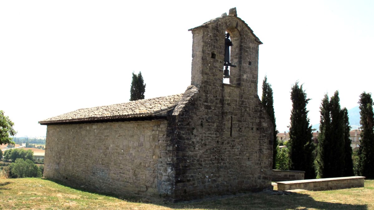 San Pedro ermita, Urrotz hiribildua