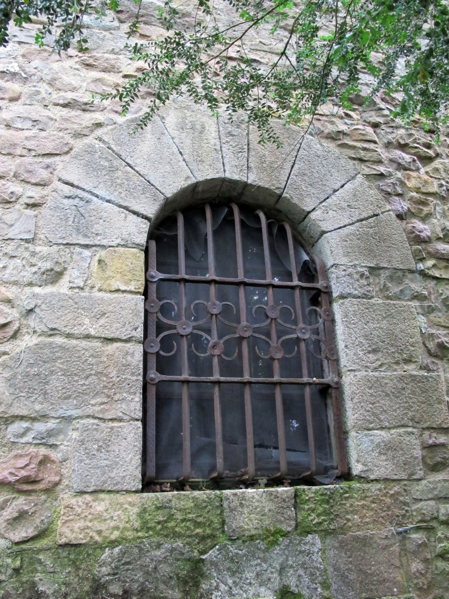 Etxaide dorretxea, Anue