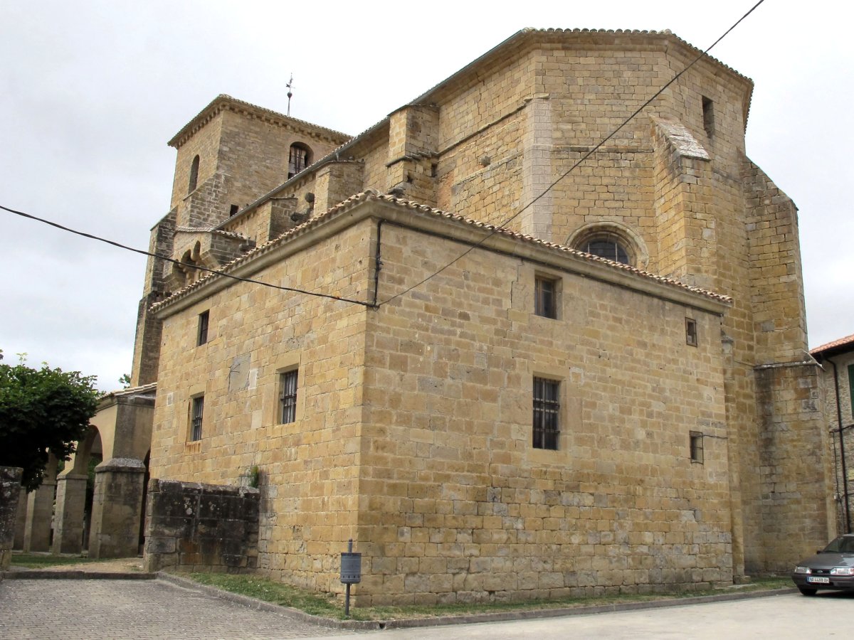 Asuncion eliza, Urrotz hiribildua