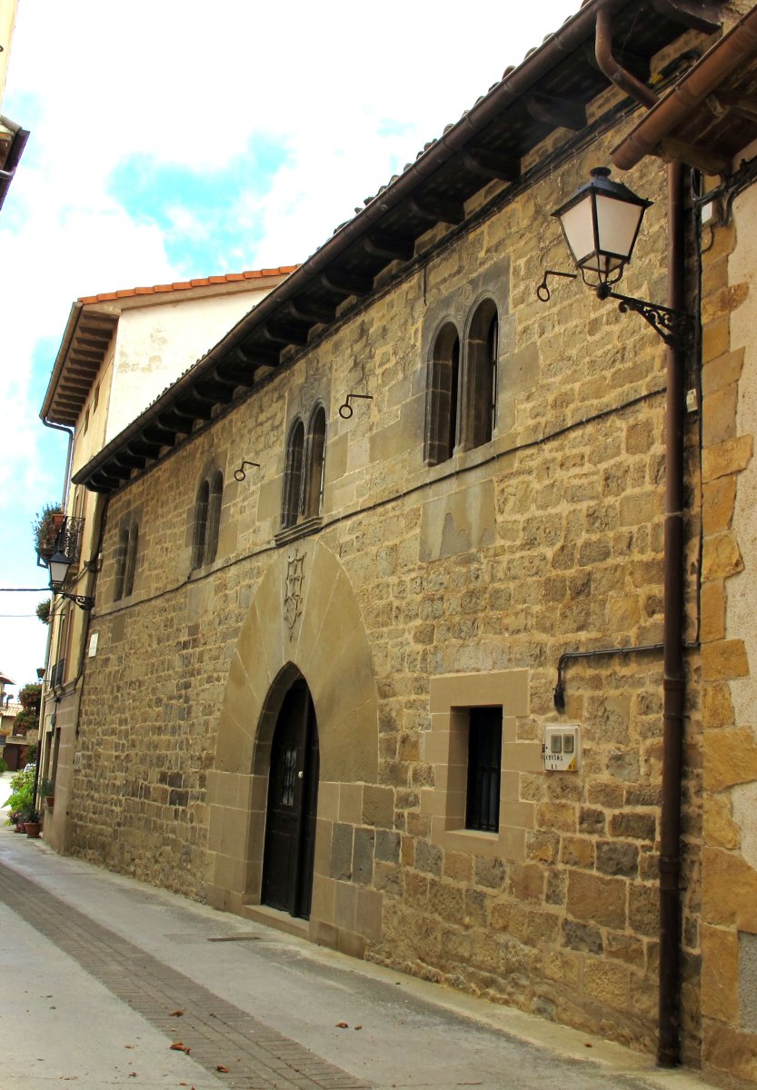 Etxea, Urrotz hiribildua