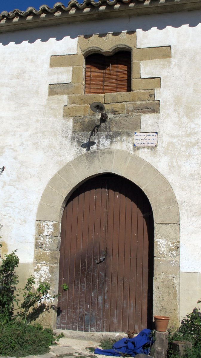 Zuasti jaregia, Zuasti-Longida