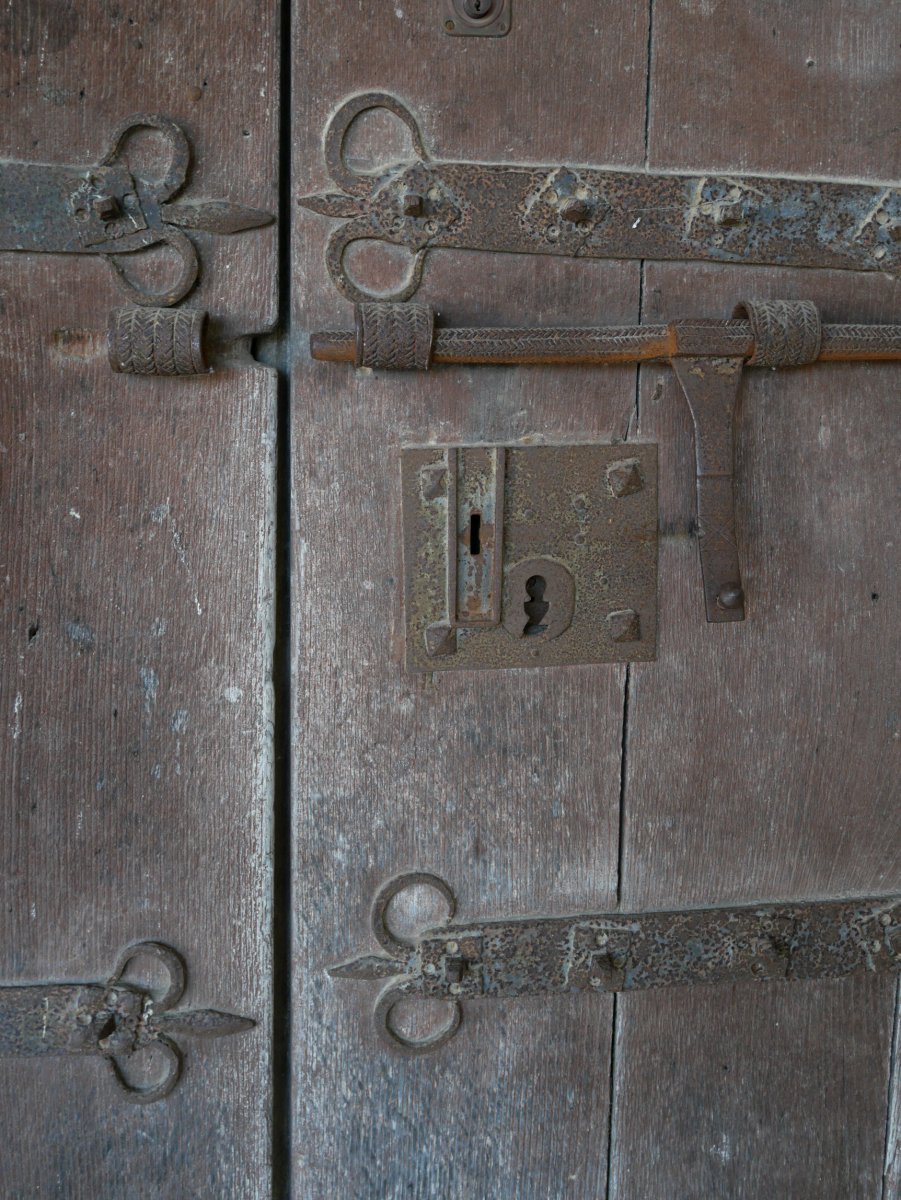 San Bartolome eliza, Itsaso