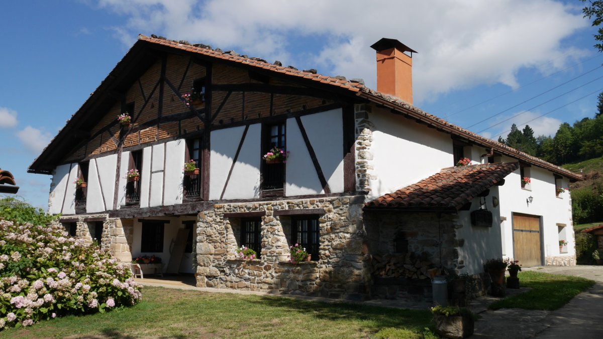 Urteaga baserria, Itsaso