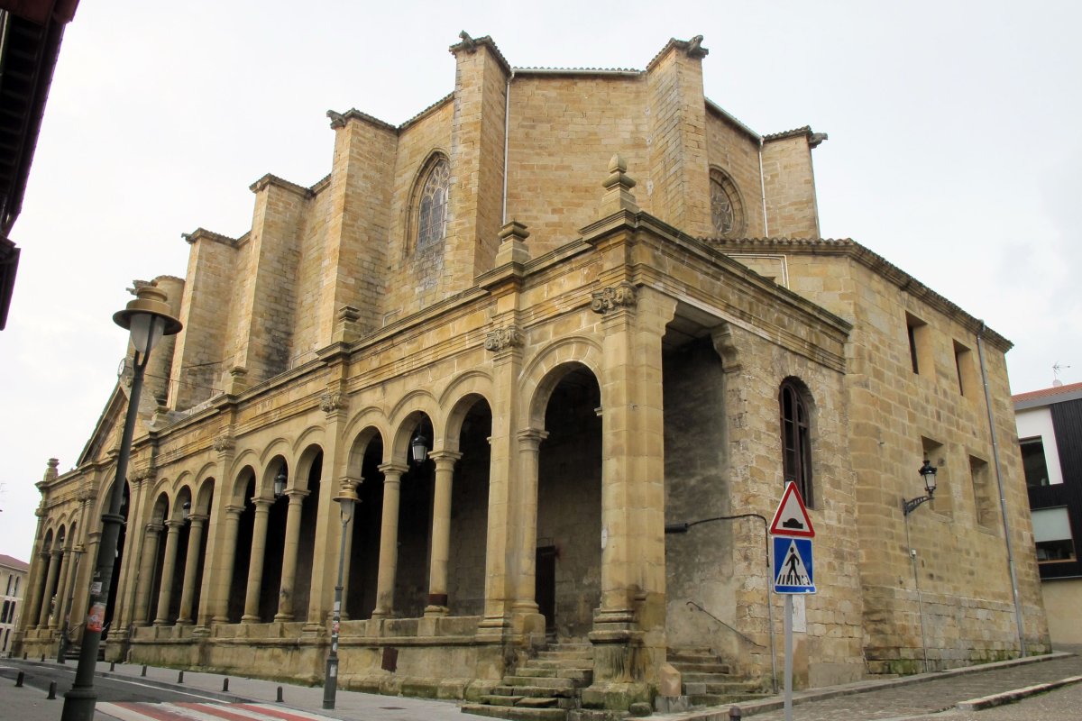 Salbatore eliza, Usurbil