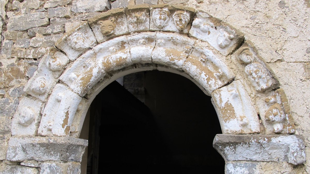 San Andres eliza, Aristu-Urraulgoiti