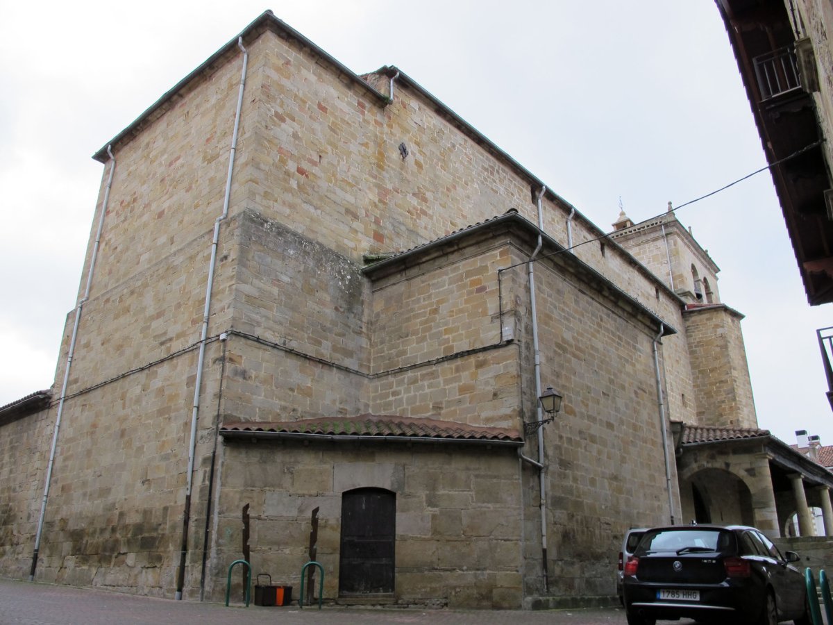 San Salvador eliza, Lakuntza