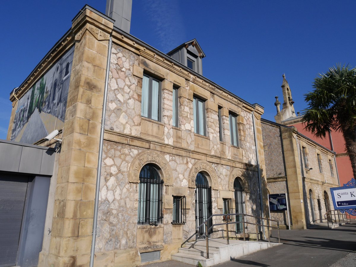 Polloe hilerria, Donostia