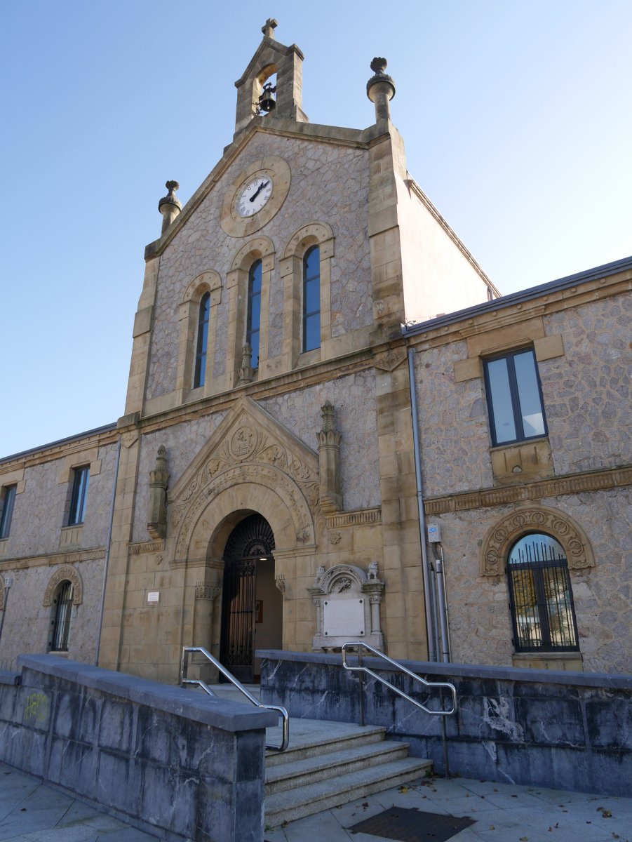 Polloe hilerria, Donostia