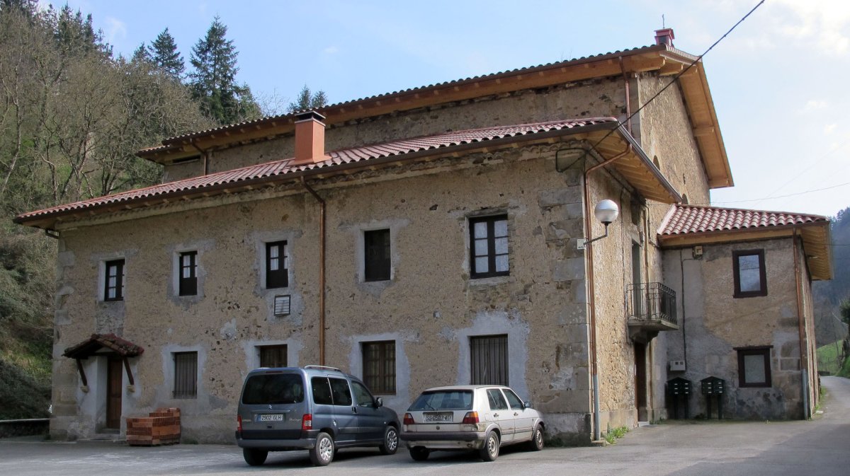 Santa Engrazia eliza, Urtsuaran-Idiazabal