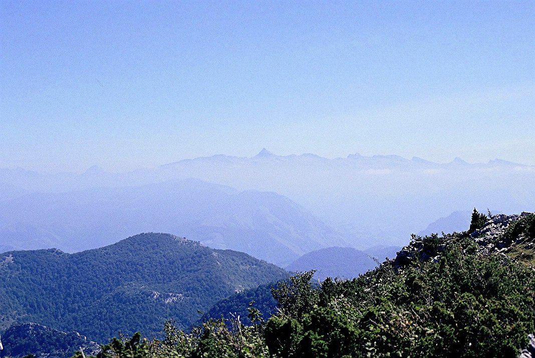 Ahunamendi, Hiru Erregeen Mahaia, Petrechema...tontorretik