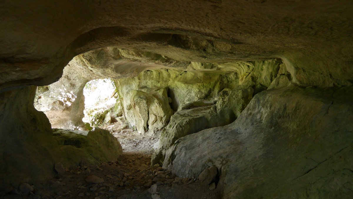 Bigarren galeria barru aldetik