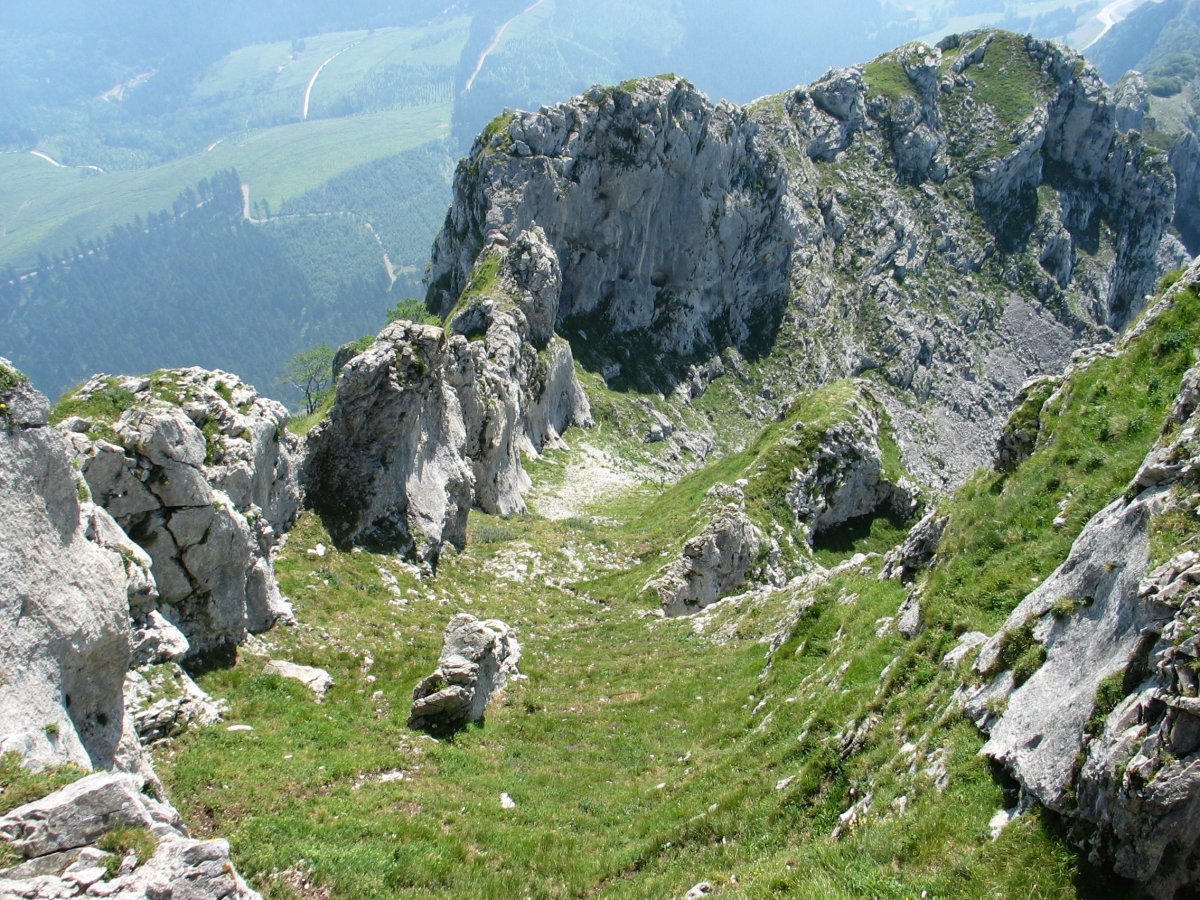 Ekialdeko gandorreko pasarte bat: amaierako kanal belartsua