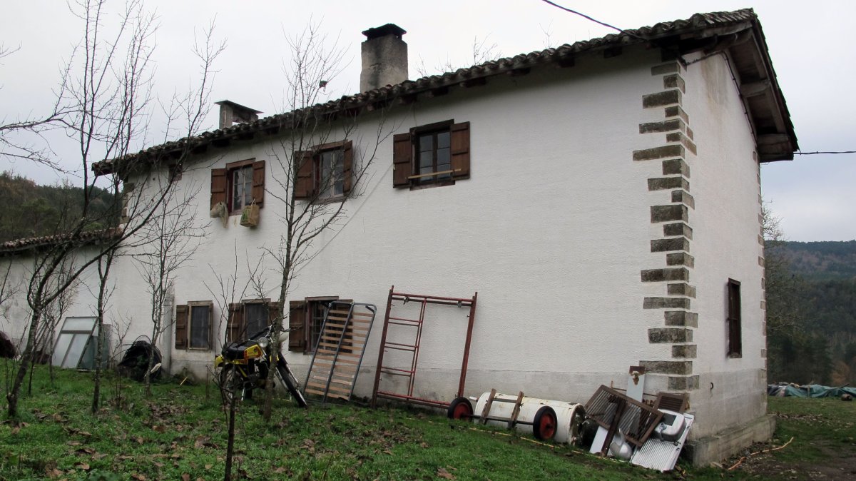 San Isidro eliza, Urniza-Erroibar