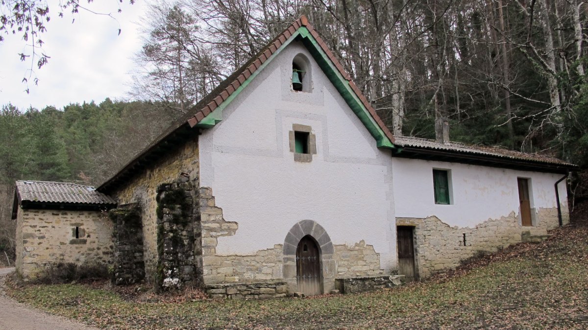 Argiloain ermita, Sartze