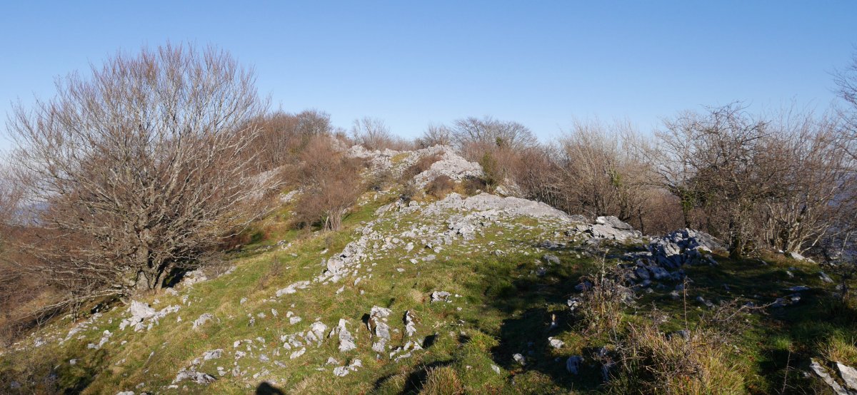 Lupatseko Harkaitza eta Irumugarrietako Harkaitzaren arteko bizkarreko pasartea