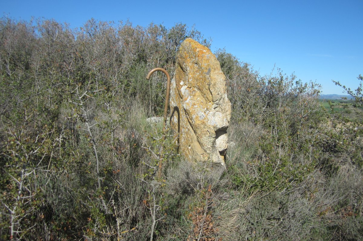 Monolito Lauzola (Abril 2017)